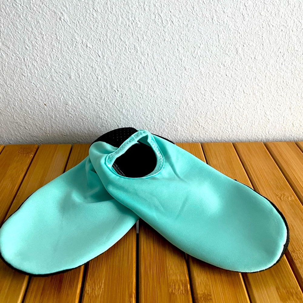 Kayaking & Water Shoes, Bright Blue, Brand new! Size 7